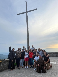 ASCOLTO, PREGHIERA, FRATERNITÀ, CONDIVISIONE, DOMANDE (TANTE)